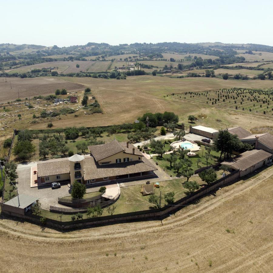 Il Granaio Del Pavone Nepi Exterior foto