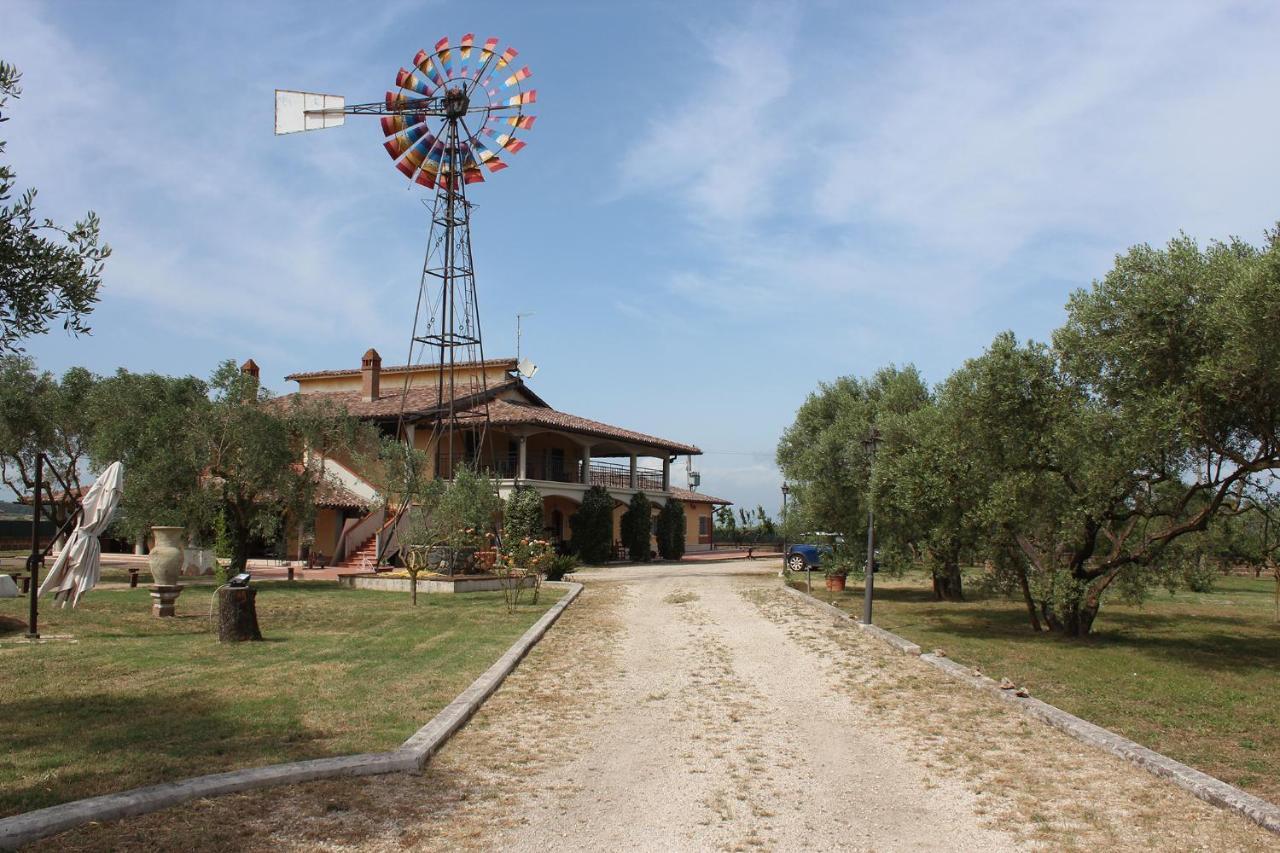 Il Granaio Del Pavone Nepi Exterior foto
