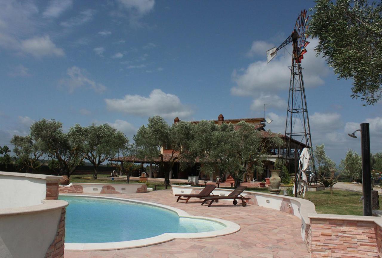 Il Granaio Del Pavone Nepi Exterior foto